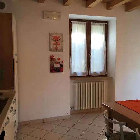 In Brenzone Sul Garda Mit Grill, Garten Und Terrasse Und Seeblick * Sommavilla