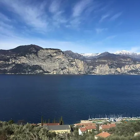 In Brenzone Sul Garda Mit Grill, Garten Und Terrasse Und Seeblick 公寓 *